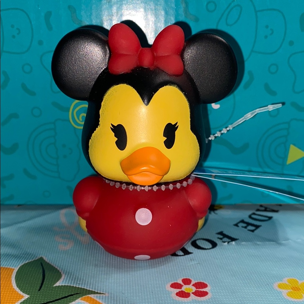 2/$10 bundle Disney Minnie Mouse duck